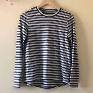 American Eagle Sweater Soft & Sexy Plush Striped size S